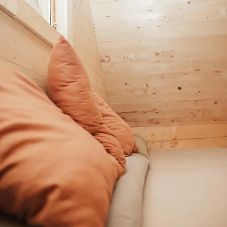 Glamping Olivia V Lese * Radic